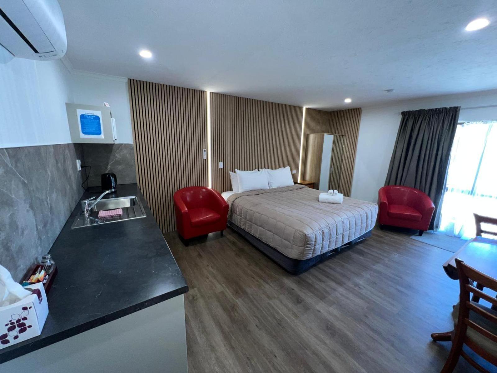 Academy Lodge Motel Ашбертон Экстерьер фото