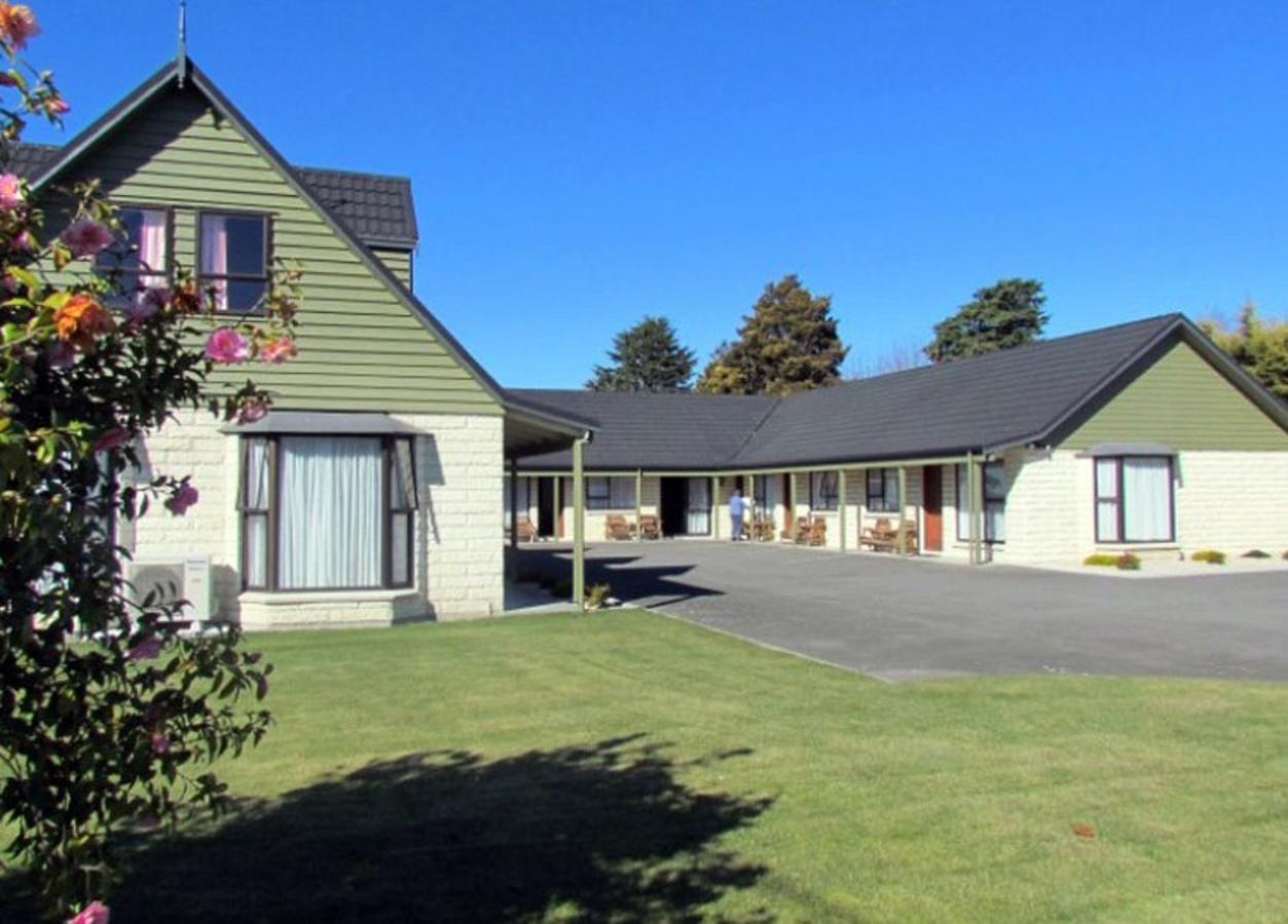 Academy Lodge Motel Ашбертон Экстерьер фото