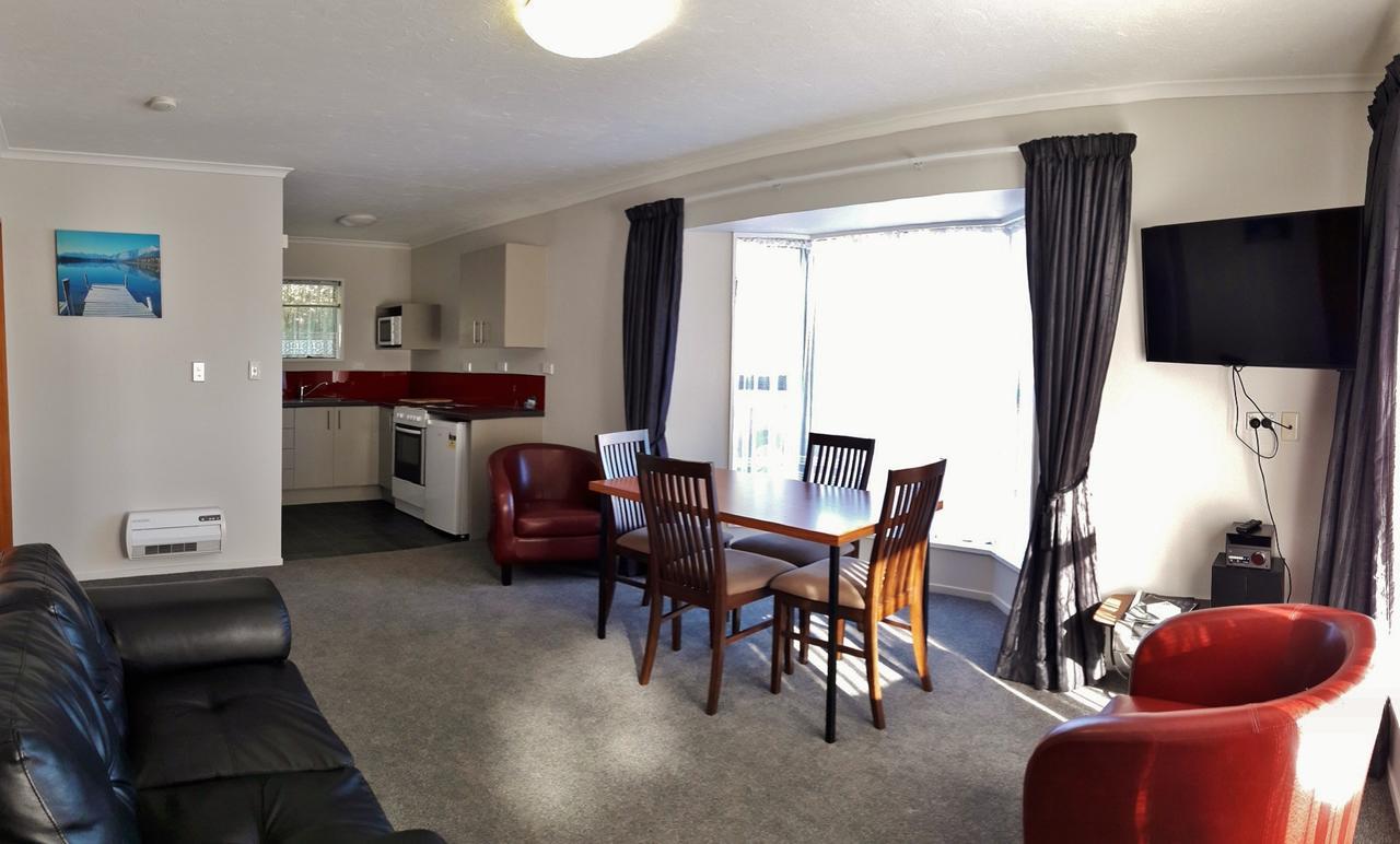 Academy Lodge Motel Ашбертон Экстерьер фото